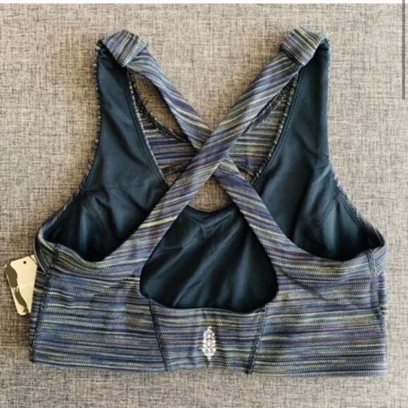 Free People NWT Strut Green Striped Sports Bra Cut Out Keyhole Gym - Picture 4 of 11